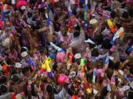 Este carnaval de 2024 é o primeiro após a proibição do uso das pistolas de água ou objetos que disparem líquido nos blocos de rua, em Salvador.