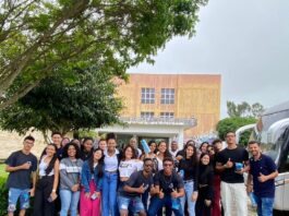 Estudantes do terceiro ano do Colégio Estadual Geovânia Nogueira Nunes, tiveram a oportunidade de participar do primeiro aulão do (UPT).