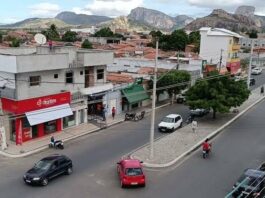 O Dia dos Comerciários em Itatim destaca a necessidade de uma reflexão sobre a importância de valorizar os trabalhadores do setor comercial.