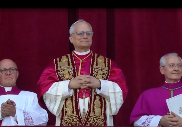 Americano Robert Prevost é eleito Papa Leão XIV.